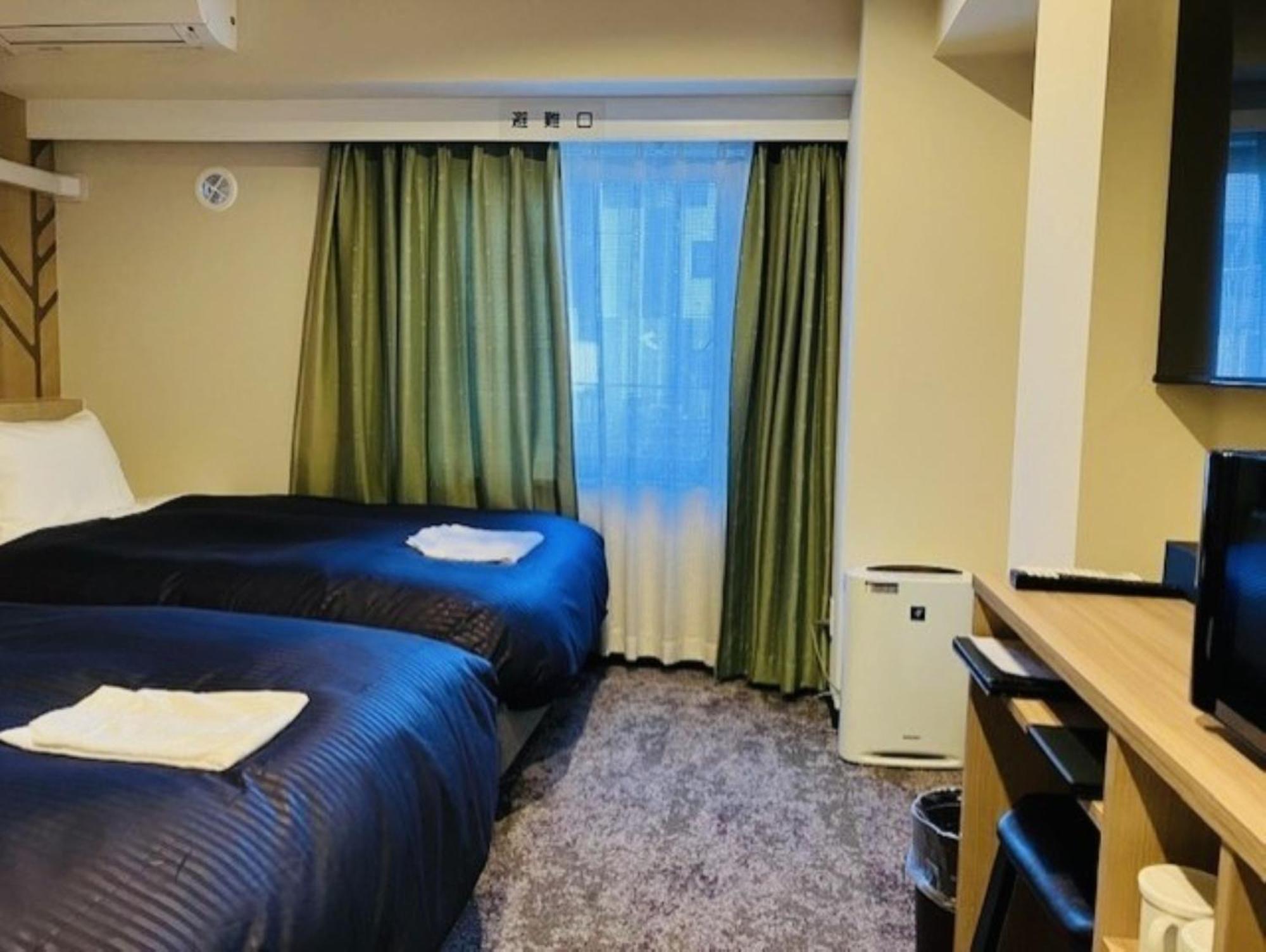 Hotel Livemax Budget Yokohama Kannai Quarto foto